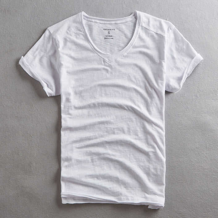 Laden Sie das Bild in Galerie -Viewer, HW Herren V-Ausschnitt Shirt | Hochwertiges Baumwollshirt für warme Tage
