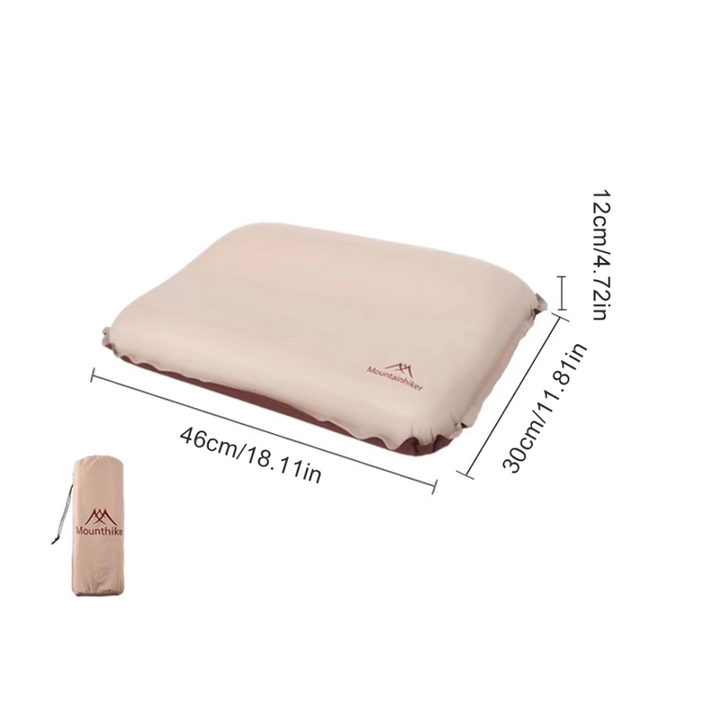 Laden Sie das Bild in Galerie -Viewer, Aufblasbares Kissen von Mountaintop, beige, Maße: 46x30x12 cm, ideal für Camping und Reisen, inklusive Tragetasche.

