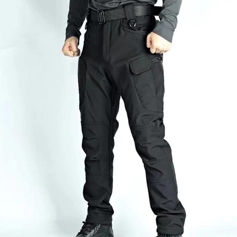 Laden Sie das Bild in Galerie -Viewer, Schwarze taktische Hose für Herren, mit mehreren Taschen und robustem Design, ideal für Outdoor-Aktivitäten und Wandern.
