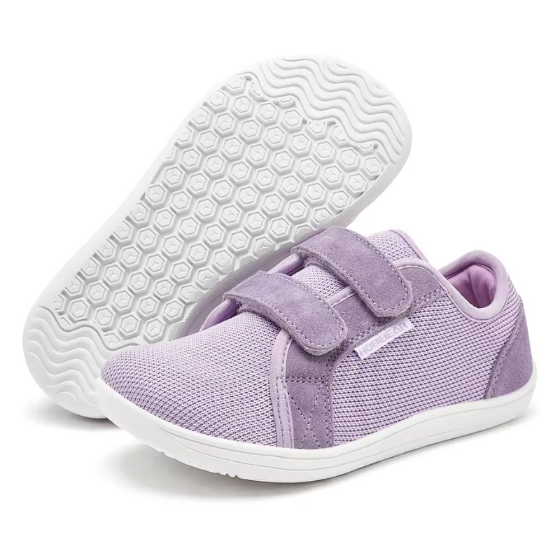 Laden Sie das Bild in Galerie -Viewer, Lila Kinder-Sneaker mit Klettverschluss, rutschfeste weiße Sohle, atmungsaktives Mesh-Material. Ideal für Mädchen, bequem und modisch.
