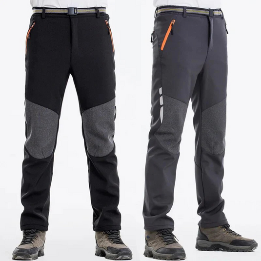 Zwei Paar Outdoor-Hosen für Herren, schwarz und grau, mit verstärkten Knien und Reißverschlusstaschen, ideal für Wandern und Trekking.
