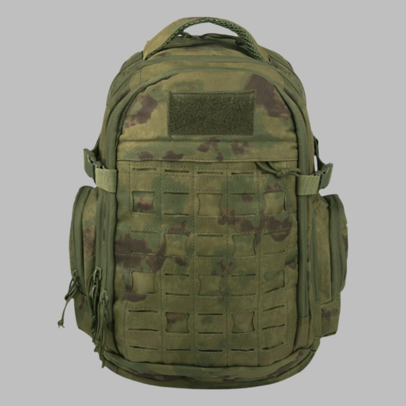 Laden Sie das Bild in Galerie -Viewer, Taktischer Rucksack in Tarnfarbe mit MOLLE-System, robustem Design und mehreren Fächern, ideal für Outdoor-Aktivitäten und Militärgebrauch.
